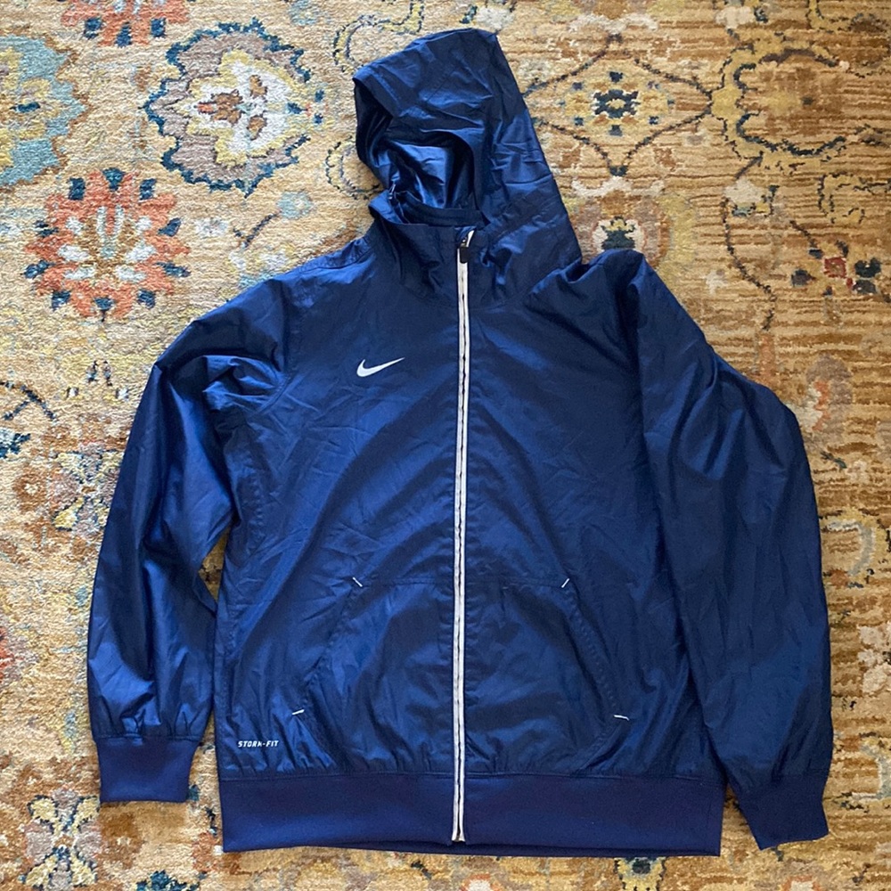 Nike Unisex Storm-Fit Windbreaker
